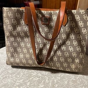 Fabric and leather bag 11”x 14” x 4 1/2” with key fob